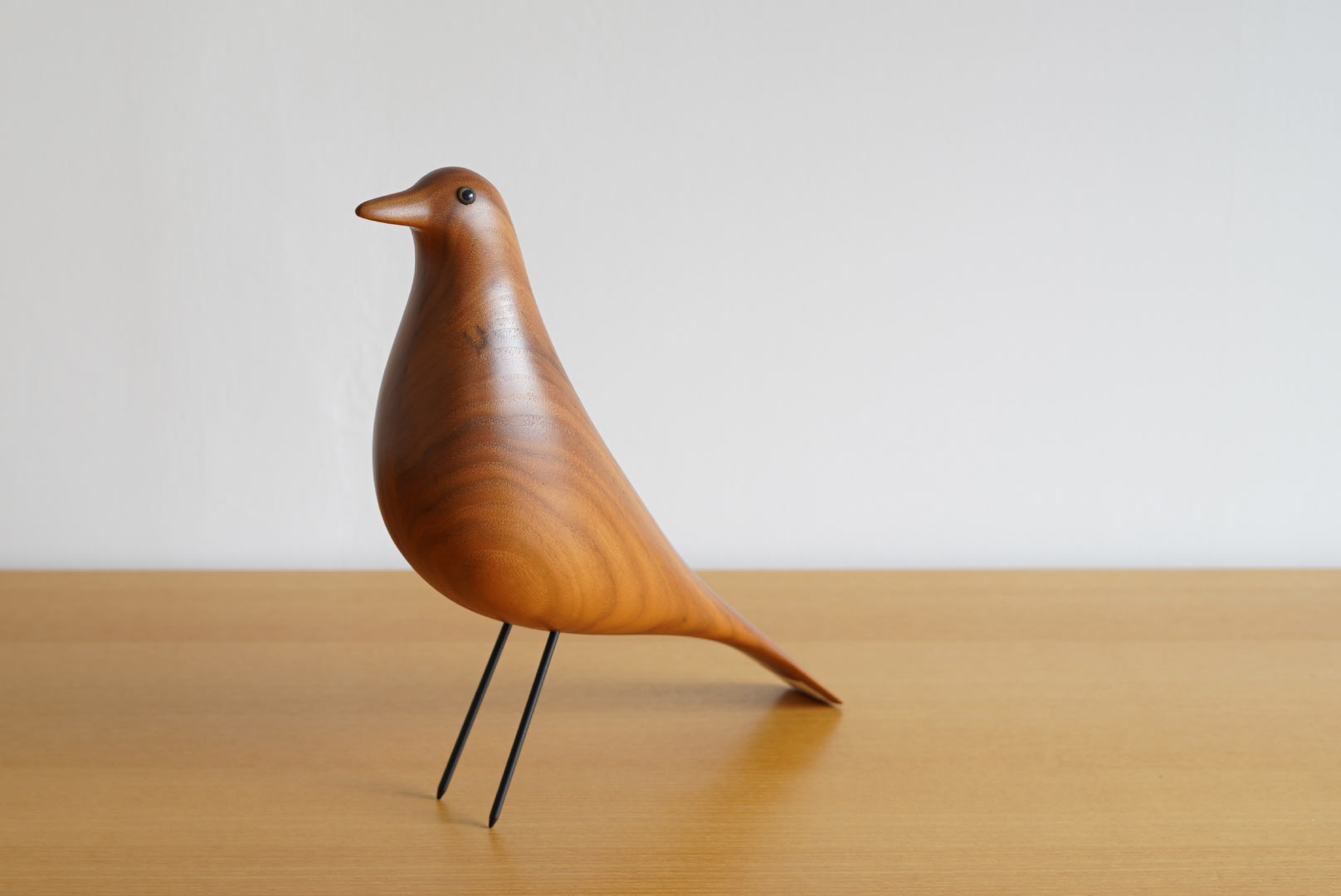 Vitra イームズ ハウスバード（ウォールナット）【展示品 